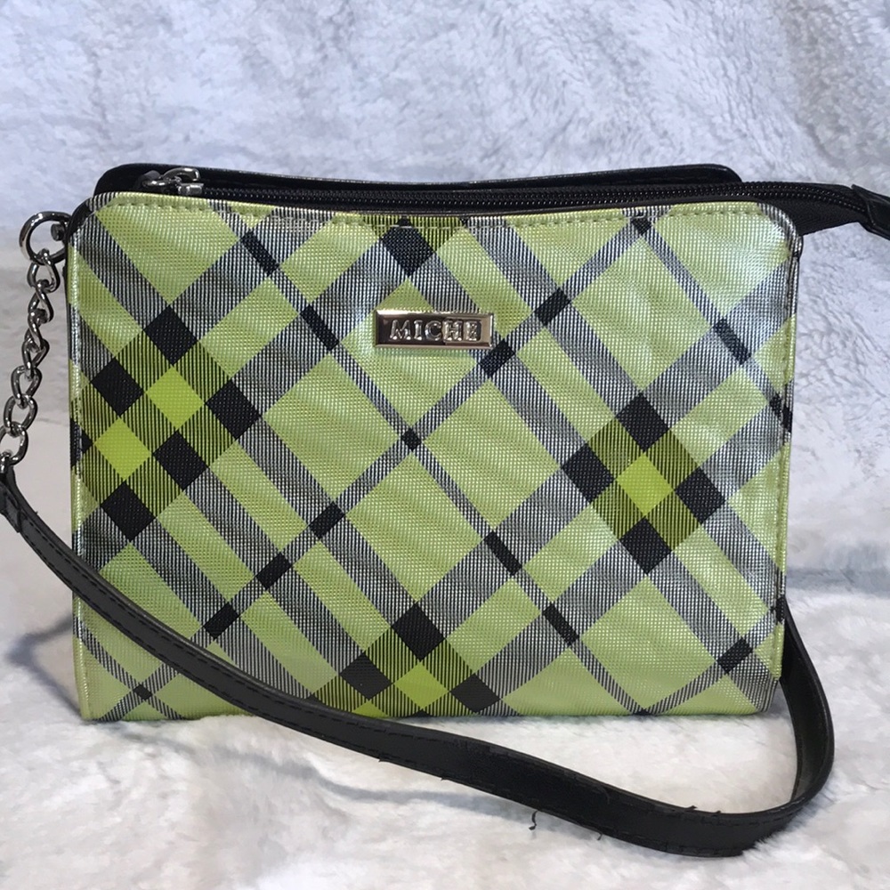 Miche handbag with 5 interchangeably covers